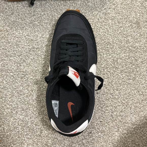 Nike runners - Picture 2 of 3